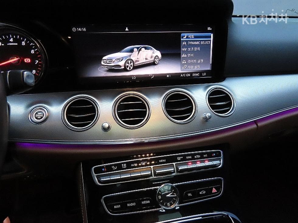 Mercedes-Benz New E-ClassE300 Avantgarde W212 - 16