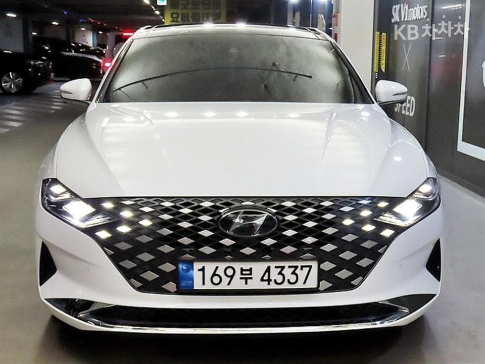 Hyundai The New (facelift) Grandeur (Azera) Hybrid2.4 Le Blanc - 2