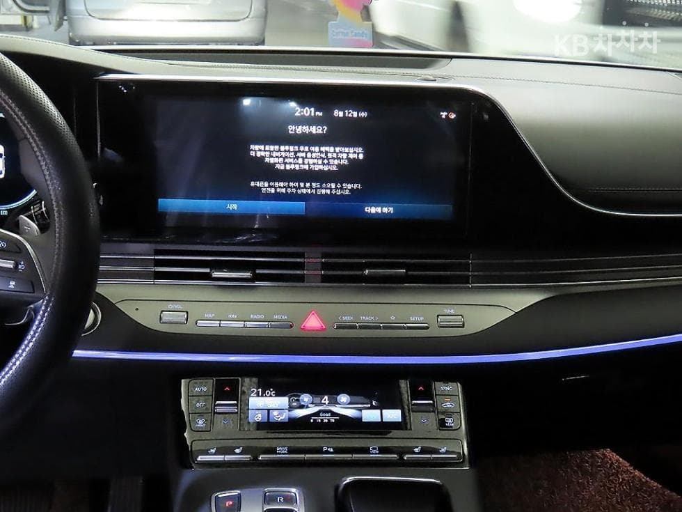 Hyundai The New (facelift) Grandeur (Azera) Hybrid2.4 Le Blanc - 11