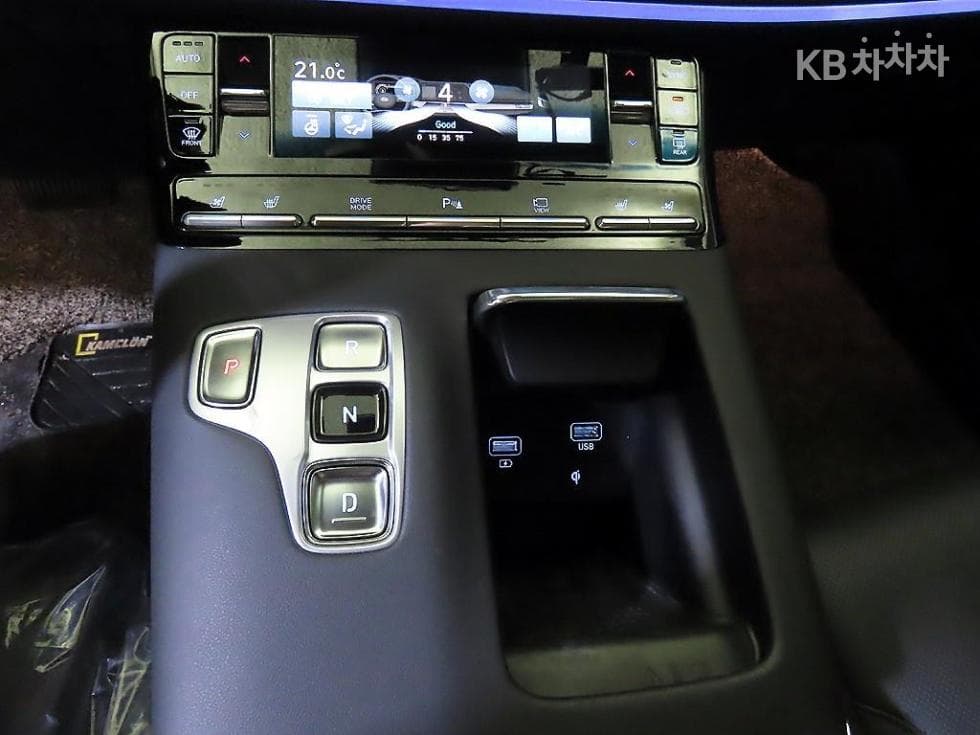 Hyundai The New (facelift) Grandeur (Azera) Hybrid2.4 Le Blanc - 12