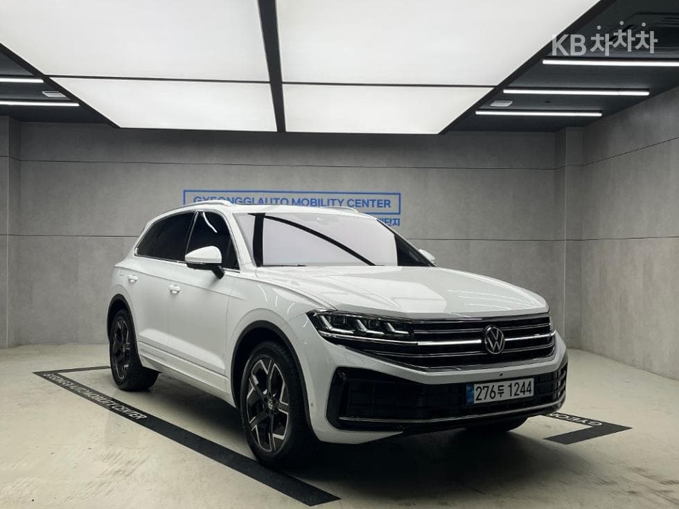 Volkswagen Touareg 3-토 поколение 3.0 Турбо Дизел Инжекция Prestige - Image 1