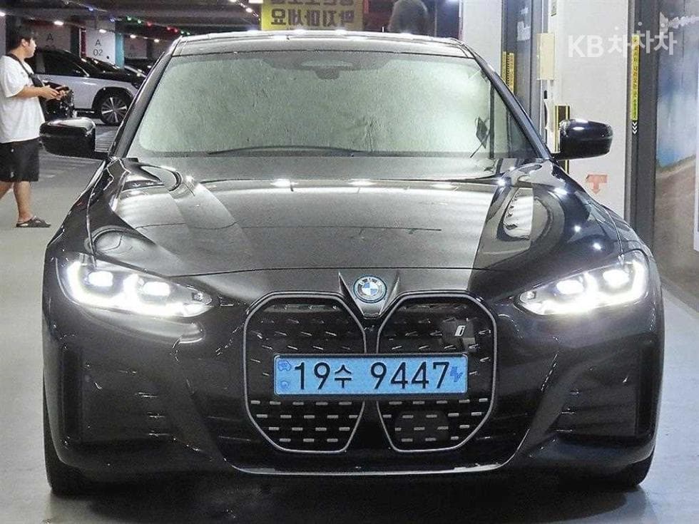 BMW i4eDrive40 M Sport Pro - 2