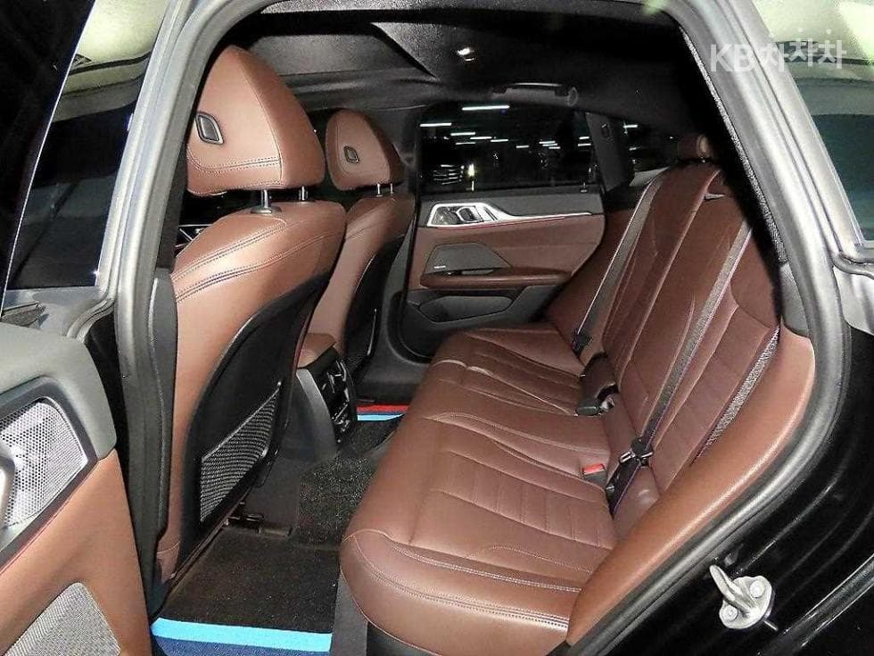 BMW i4eDrive40 M Sport Pro - 7