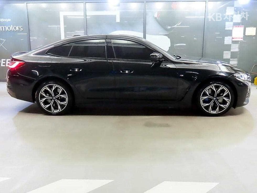 BMW i4eDrive40 M Sport Pro - 3