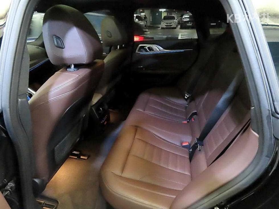 BMW i4eDrive40 M Sport Pro - 7