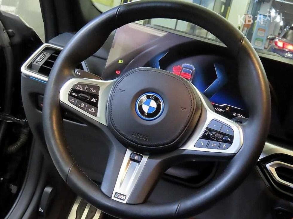 BMW i4eDrive40 M Sport Pro - 8