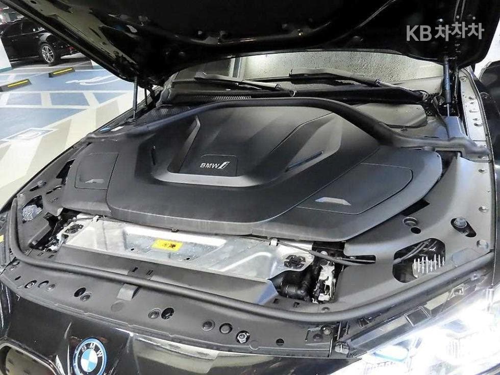 BMW i4eDrive40 M Sport Pro - 19