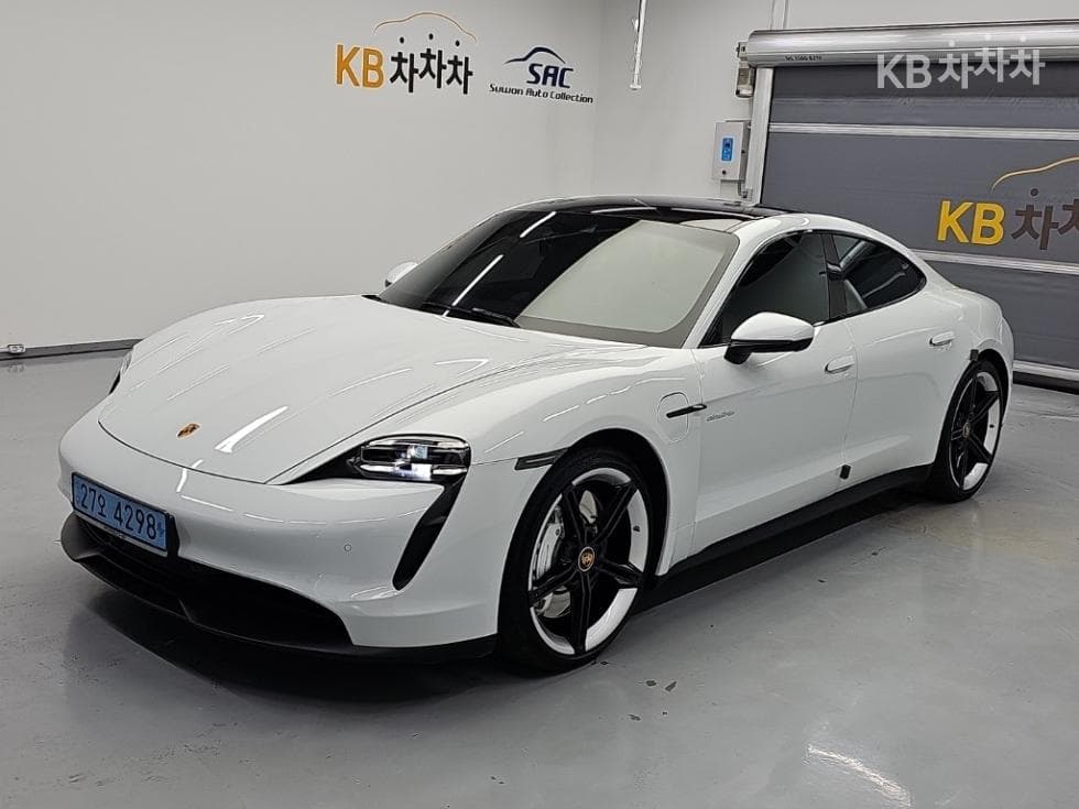 Porsche Taycan 4S - Image 1