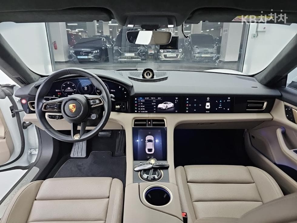 Porsche Taycan4S - 7
