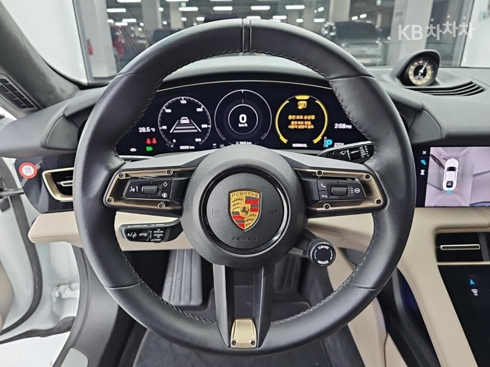 Porsche Taycan4S - 9