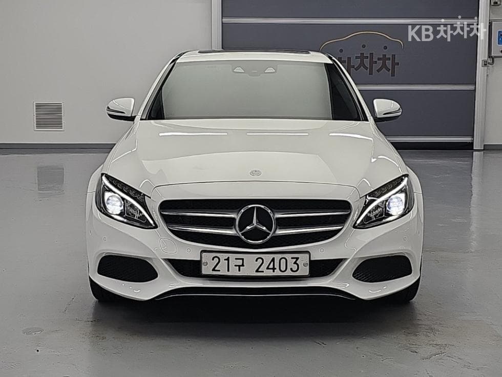 Mercedes-Benz The New (фейслифт) C-КласC200 Avantgarde W205 - 2