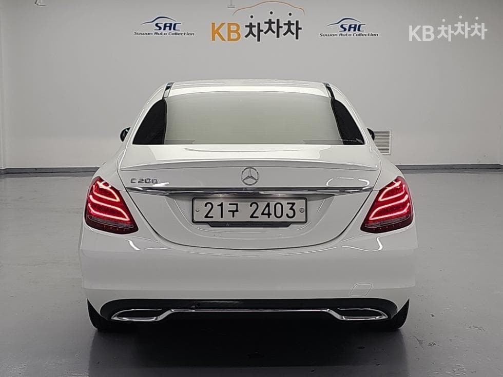 Mercedes-Benz The New (фейслифт) C-КласC200 Avantgarde W205 - 3