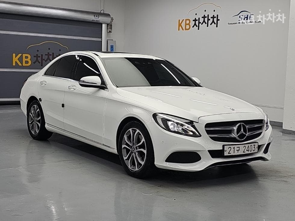 Mercedes-Benz The New (фейслифт) C-КласC200 Avantgarde W205 - 4