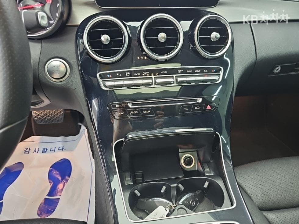 Mercedes-Benz The New (фейслифт) C-КласC200 Avantgarde W205 - 10