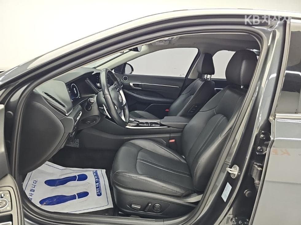 Hyundai Sonata (DN8)2.0 Premium Plus - 11