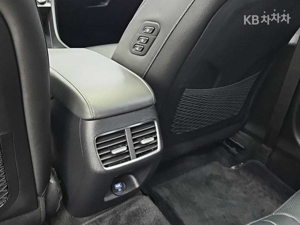 Hyundai Sonata (DN8)2.0 Premium Plus - 13