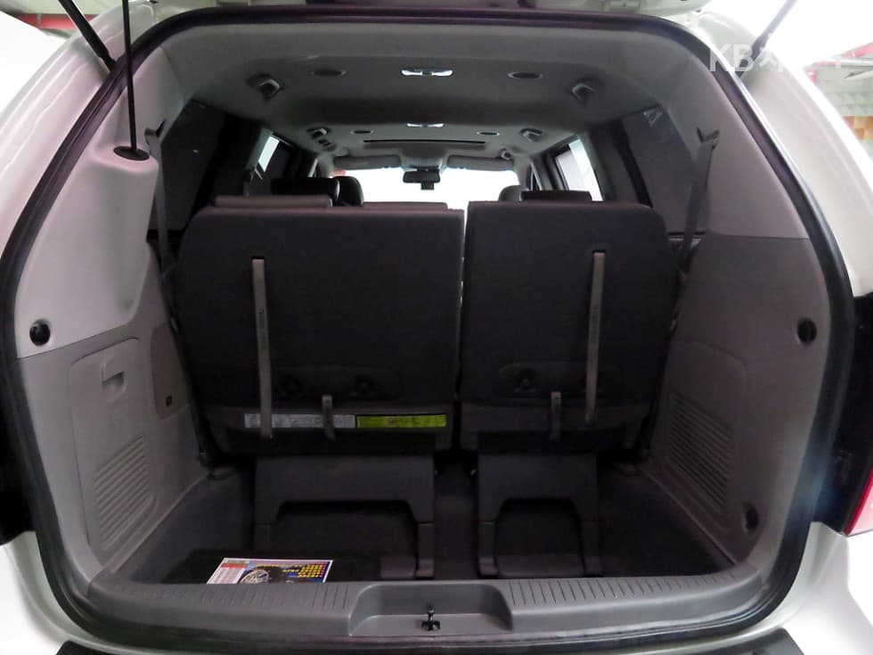 Kia Carnival RNewCarnival Limousine President - 17