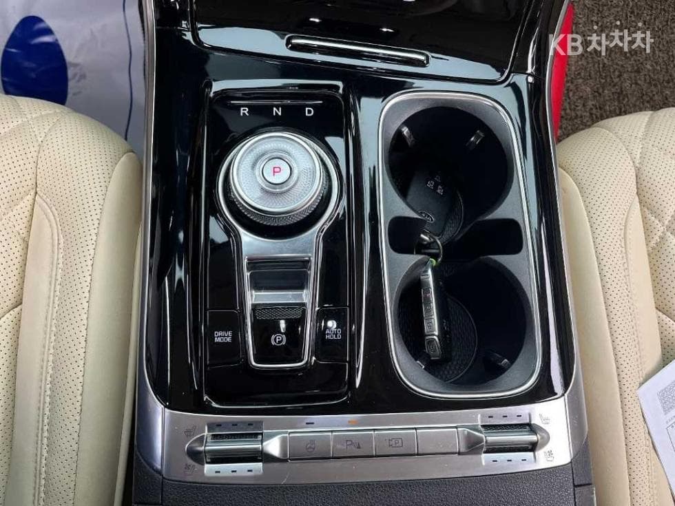 Kia Carnival 4th generationHigh Limousine (Carnival) G3.5 GDI 9-seater Signature - 10