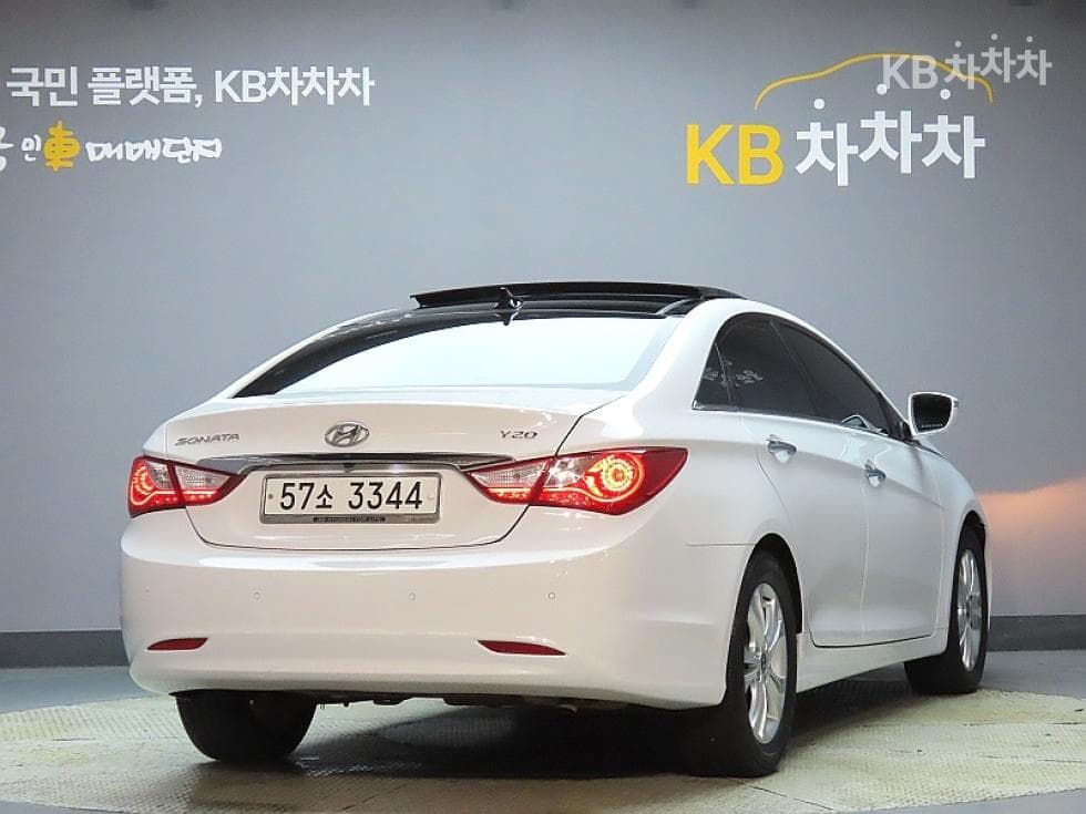 Hyundai YFSonataLPI Premiere - 2