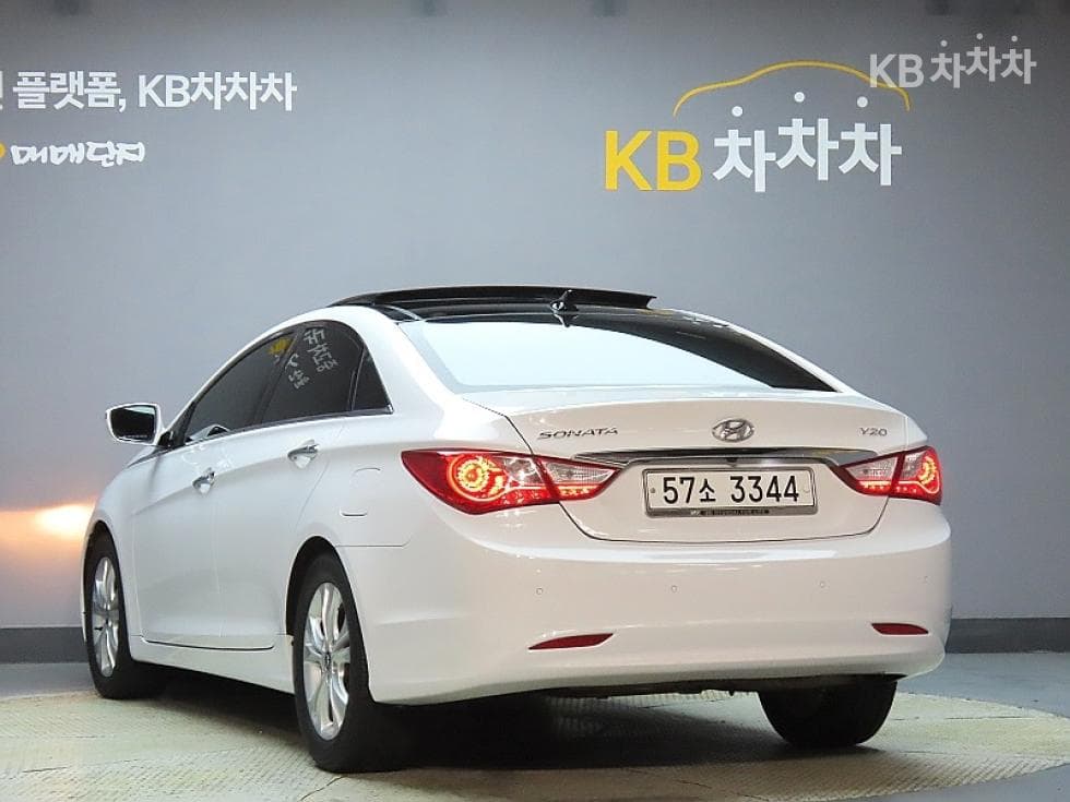 Hyundai YFSonataLPI Premiere - 4