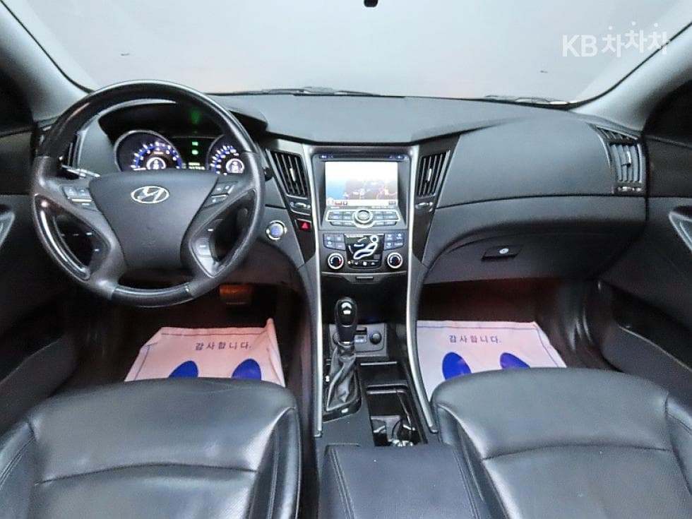Hyundai YFSonataLPI Premiere - 6
