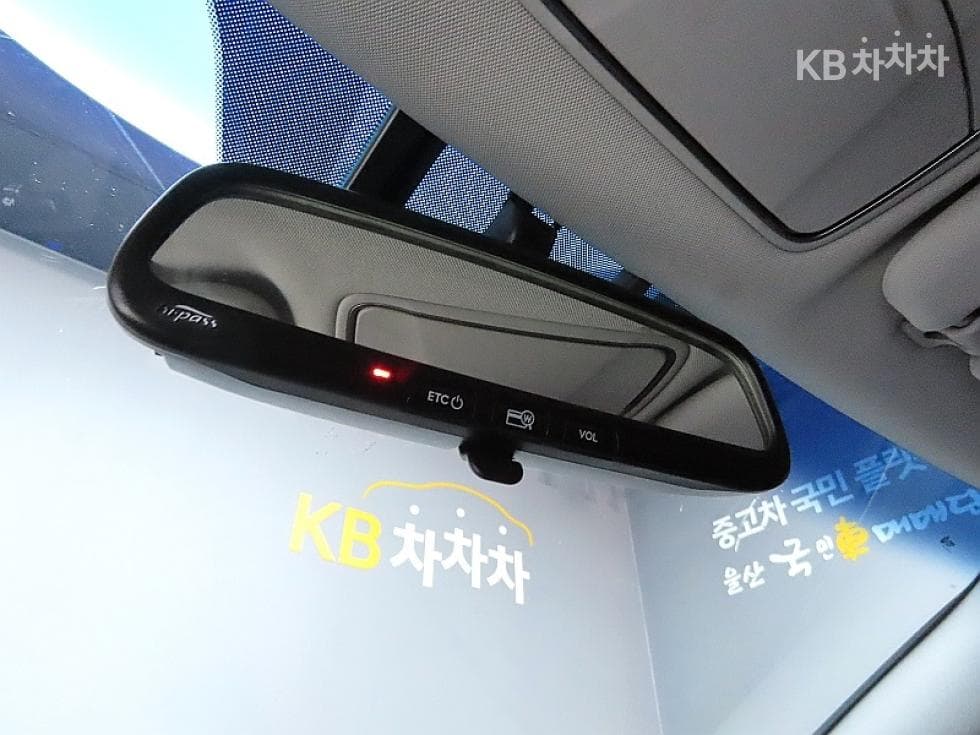 Hyundai YFSonataLPI Premiere - 15