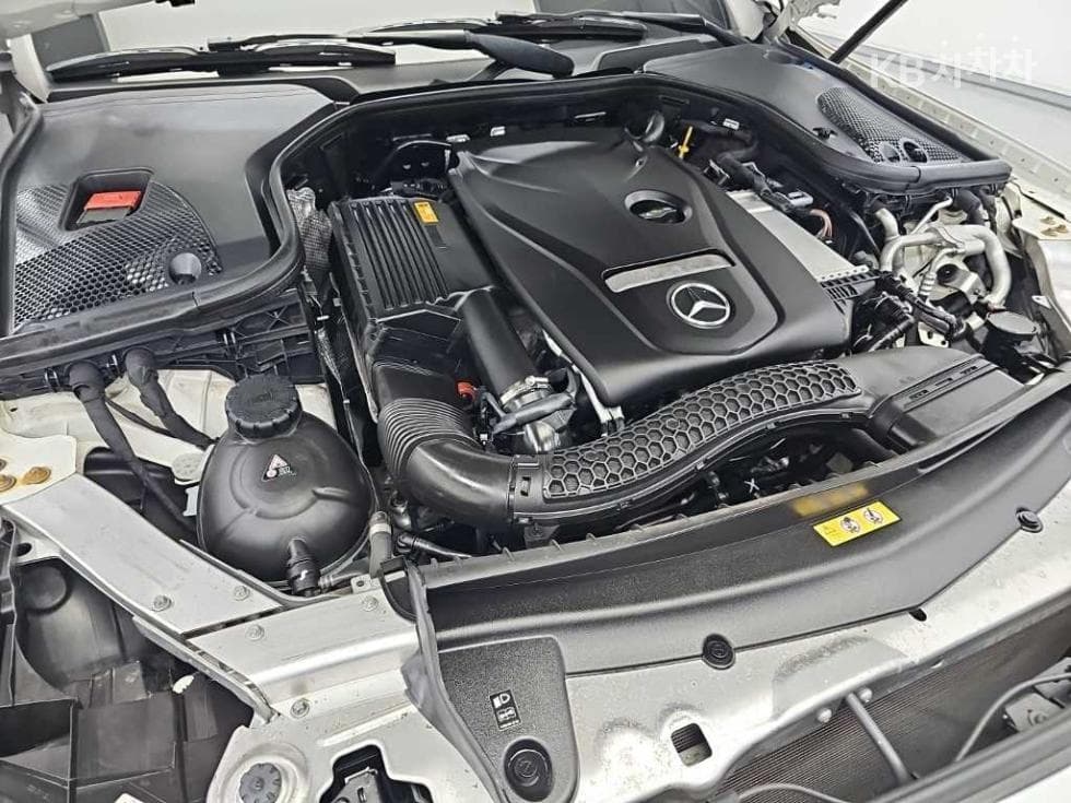 Mercedes-Benz E-Клас (W213)E300 4Matic Avantgarde - 5