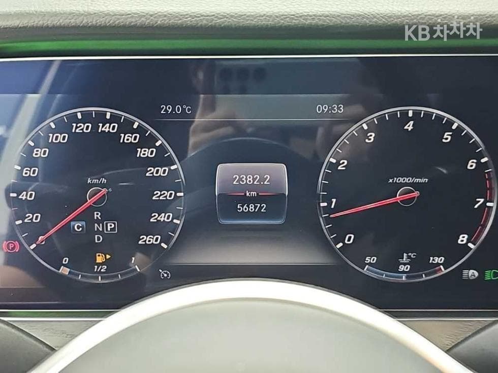 Mercedes-Benz E-Клас (W213)E300 4Matic Avantgarde - 6