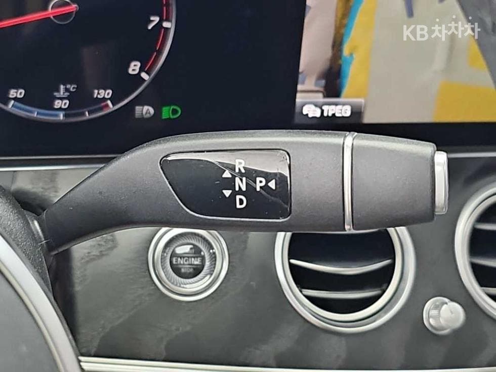 Mercedes-Benz E-Клас (W213)E300 4Matic Avantgarde - 8