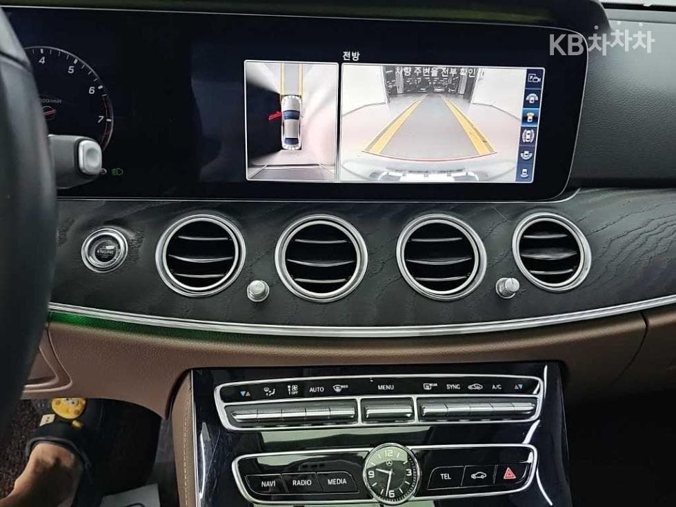 Mercedes-Benz E-Клас (W213)E300 4Matic Avantgarde - 10