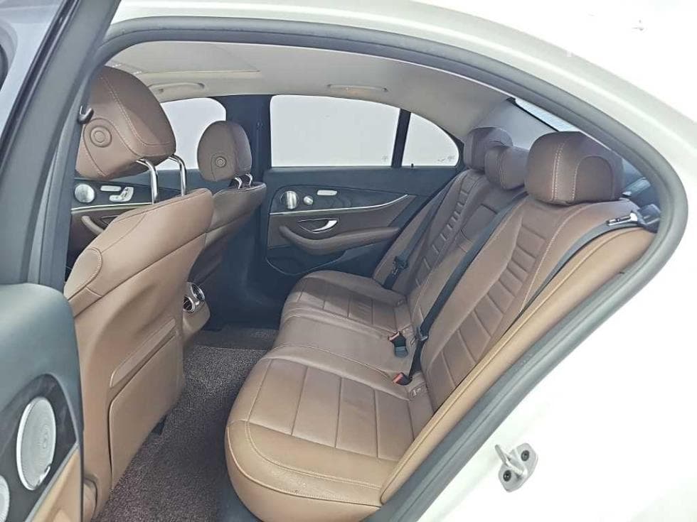 Mercedes-Benz E-Клас (W213)E300 4Matic Avantgarde - 12