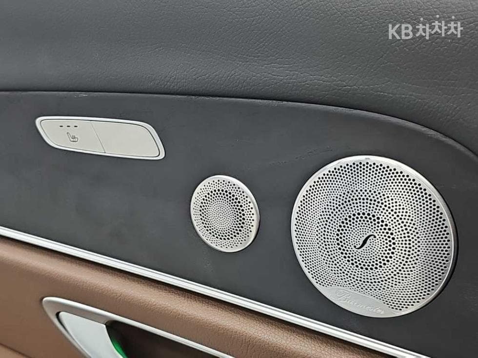 Mercedes-Benz E-Клас (W213)E300 4Matic Avantgarde - 13