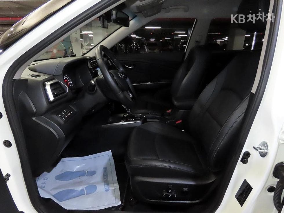 KG Mobility The New (facelift) Tivoli1.5 Turbo Gasoline Direct Injection V7 - 6