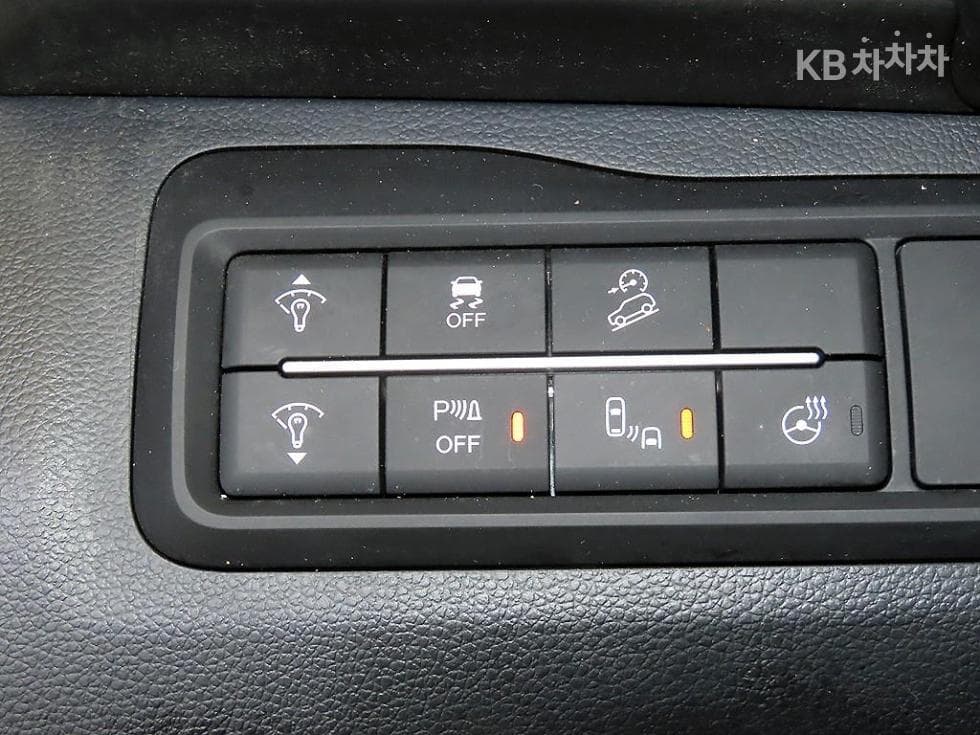 KG Mobility The New (facelift) Tivoli1.5 Turbo Gasoline Direct Injection V7 - 14