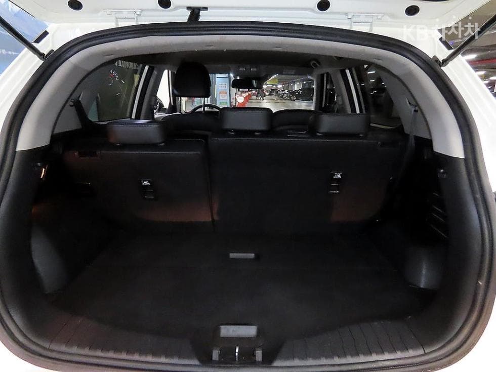 KG Mobility The New (facelift) Tivoli1.5 Turbo Gasoline Direct Injection V7 - 18