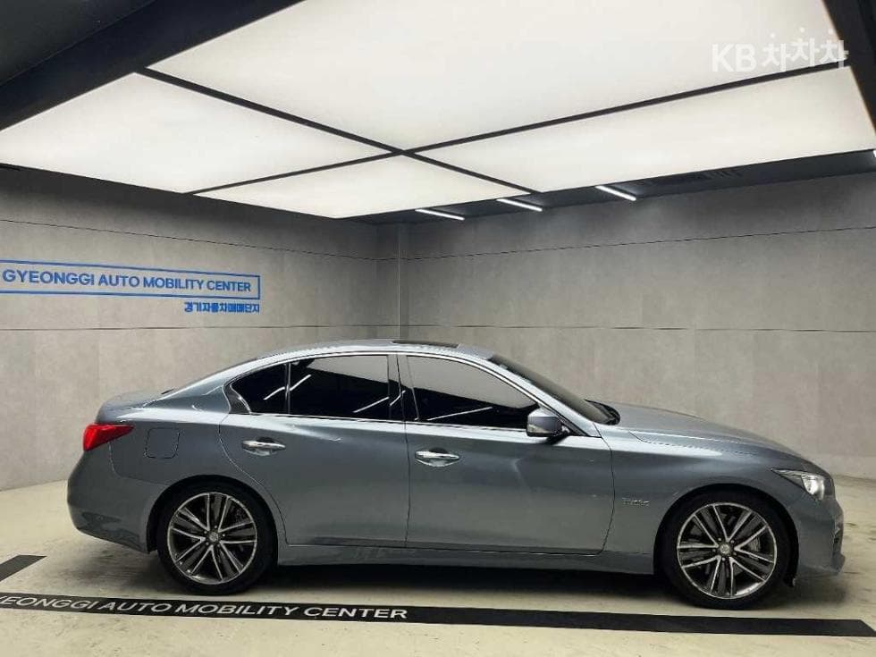 Местен피니티 Q503.5 S Hybrid Essence - 2