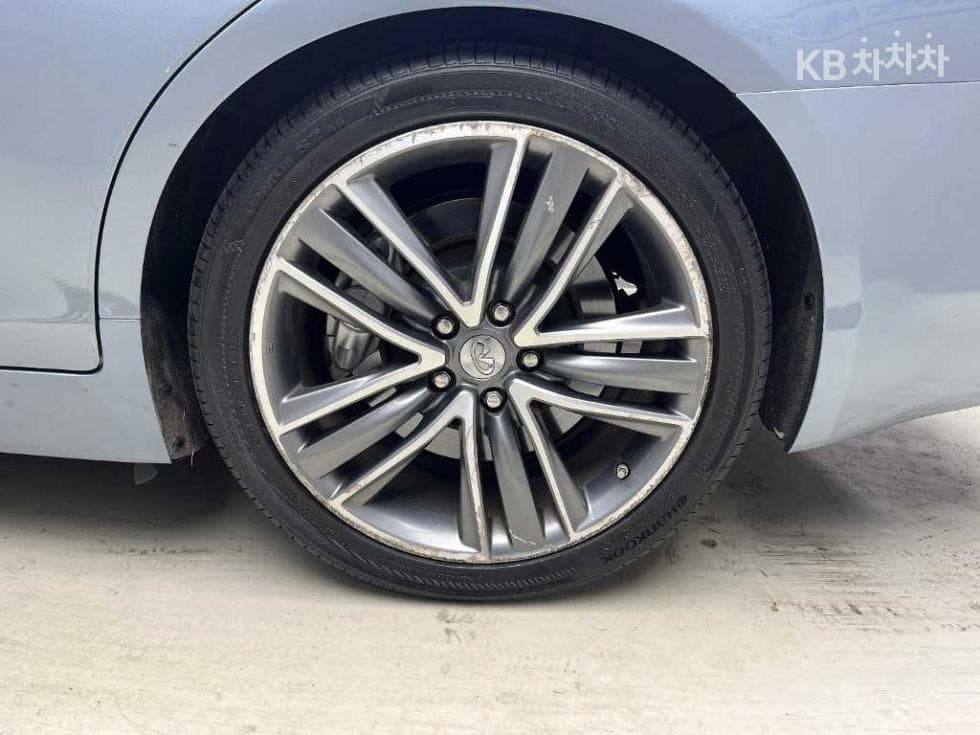 Местен피니티 Q503.5 S Hybrid Essence - 17