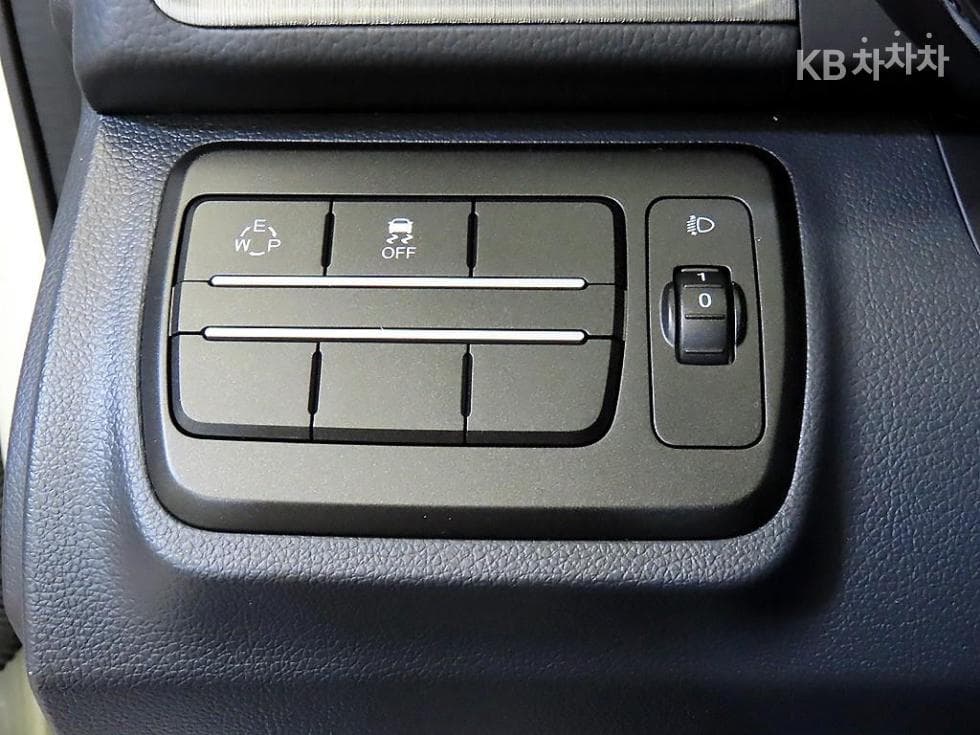 KG Mobility Tivoli 아머1.6 Gasoline 기어 에디션 2WD - 14