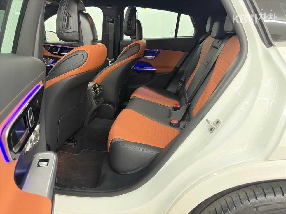 Mercedes-Benz GLC(X254)GLC300 4Matic Coupe Стандартен - 12