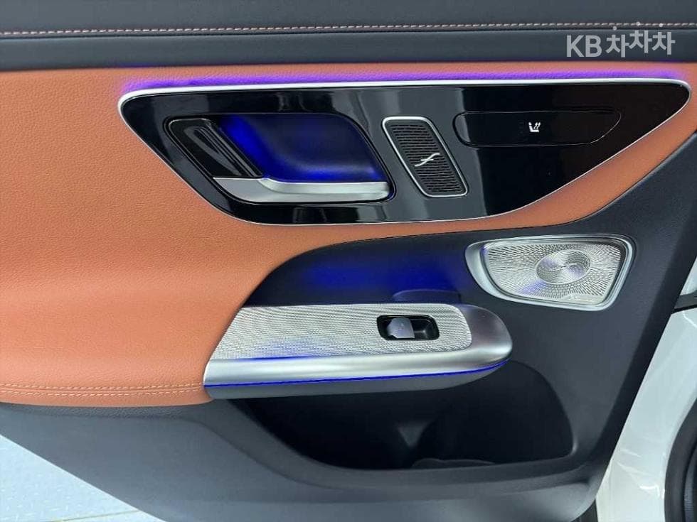Mercedes-Benz GLC(X254)GLC300 4Matic Coupe Стандартен - 13
