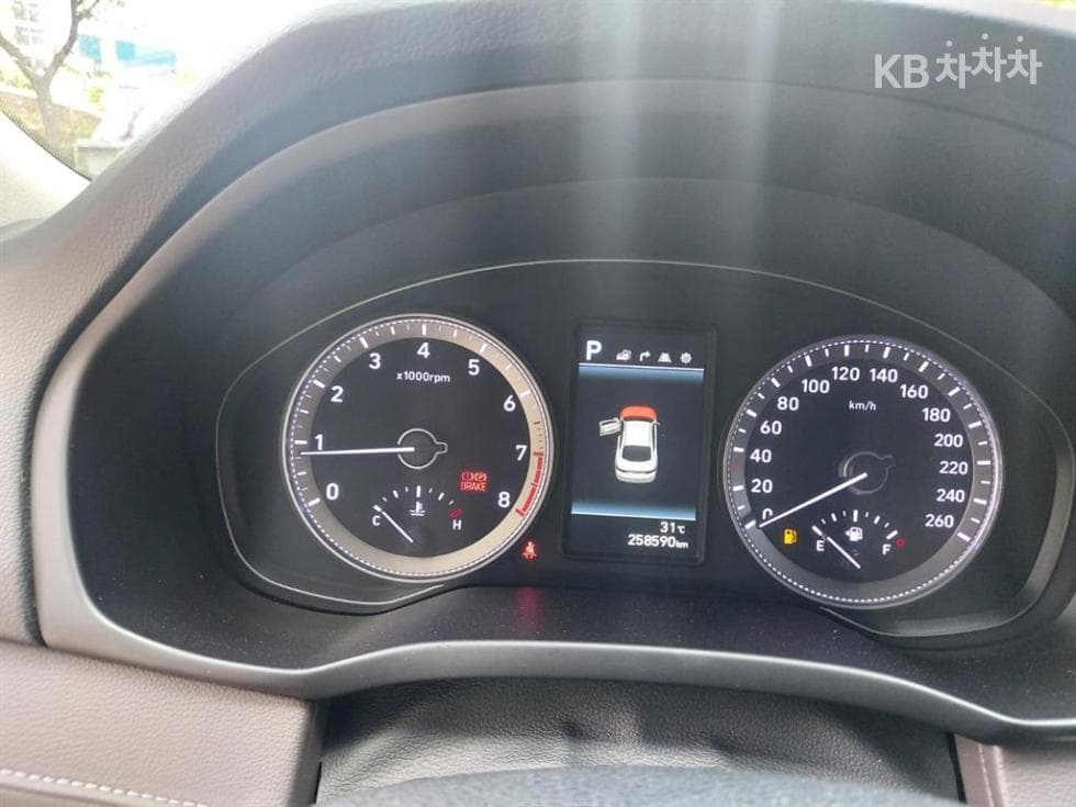 Хюндай Grandeur (Azera)IGРент-а-кар 3.0 LPi Exclusive Стандартен - 3
