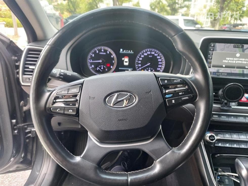 Хюндай Grandeur (Azera)IGРент-а-кар 3.0 LPi Exclusive Стандартен - 4