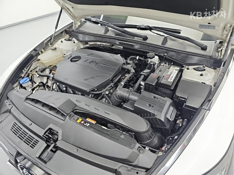 Хюндай Соната (DN8)2.0 LPG Рент-а-кар Стил - 5
