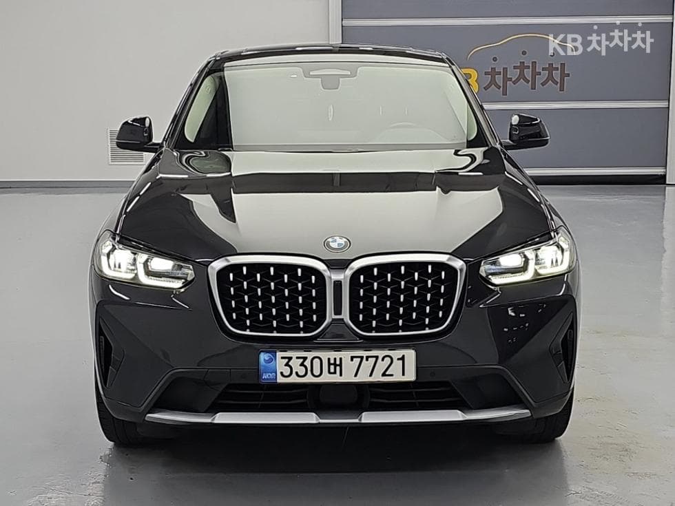 BMW New X4 (G02)xDrive 20i xLine - 2