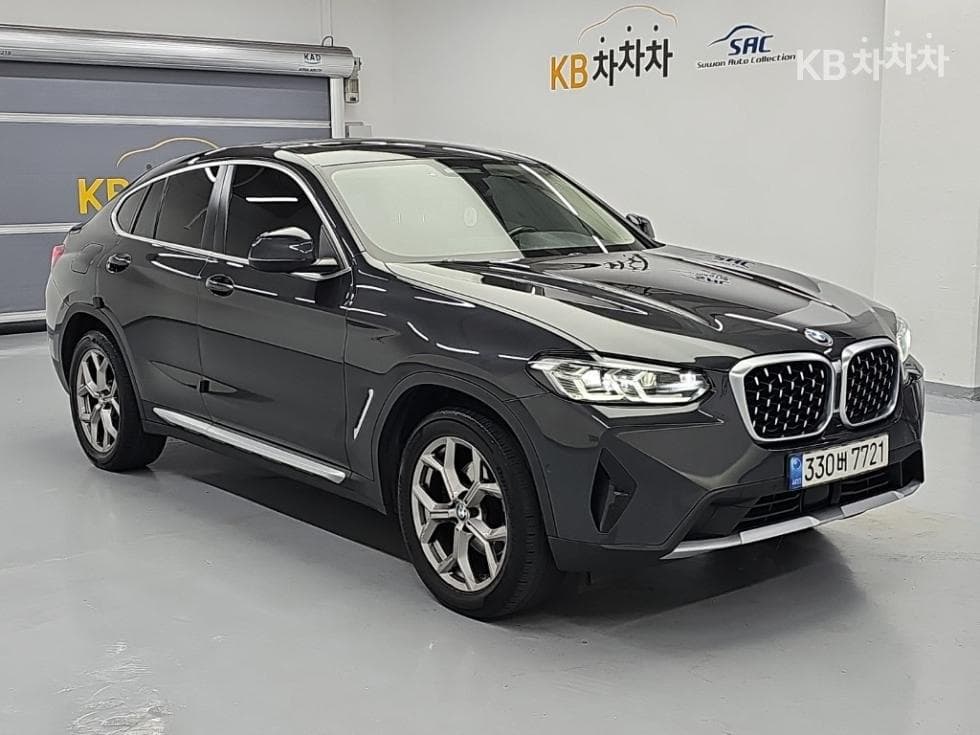 BMW New X4 (G02)xDrive 20i xLine - 4