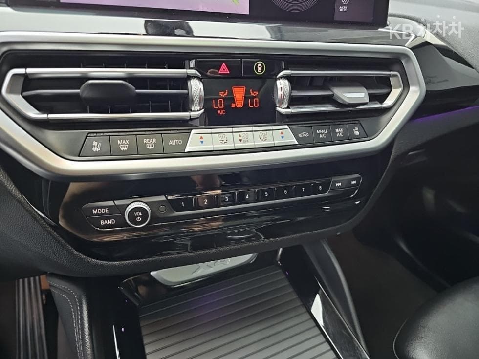 BMW New X4 (G02)xDrive 20i xLine - 10