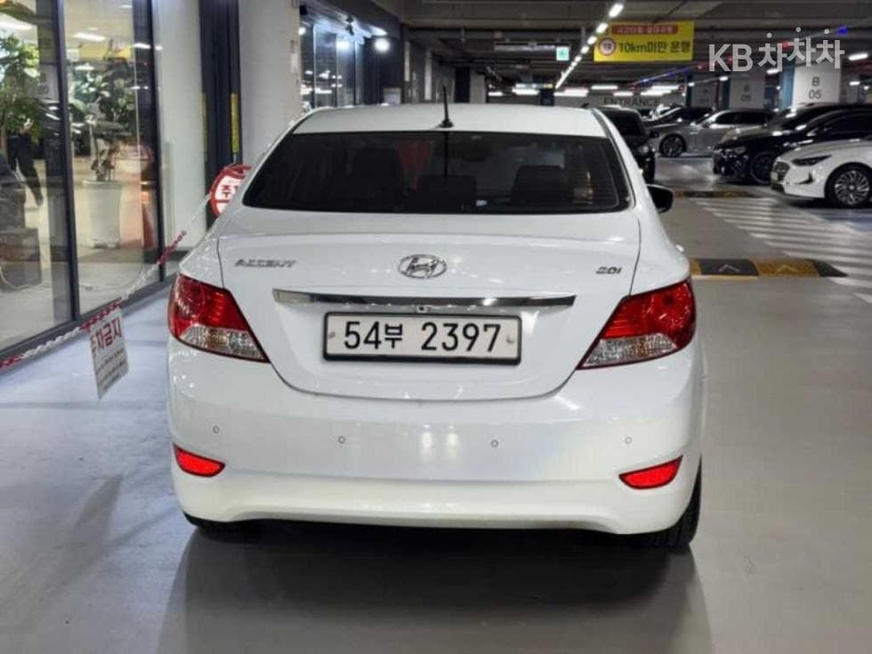 Hyundai Accent(신형)1.6 GDi Top - 5