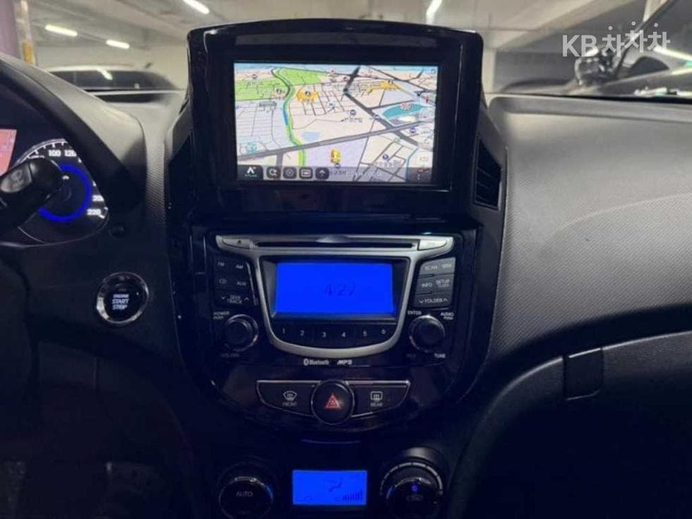 Hyundai Accent(신형)1.6 GDi Top - 10