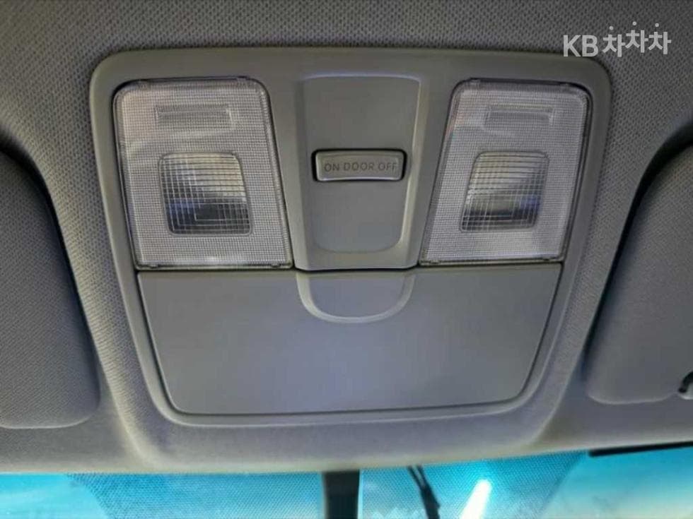 Hyundai Accent(신형)1.6 GDi Top - 13