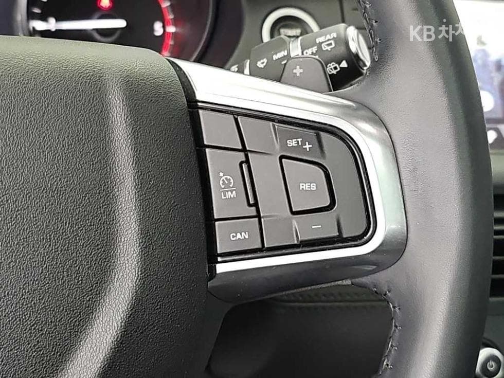 Land Rover 디스커버리 스포츠2.0 TD4 SE - 17